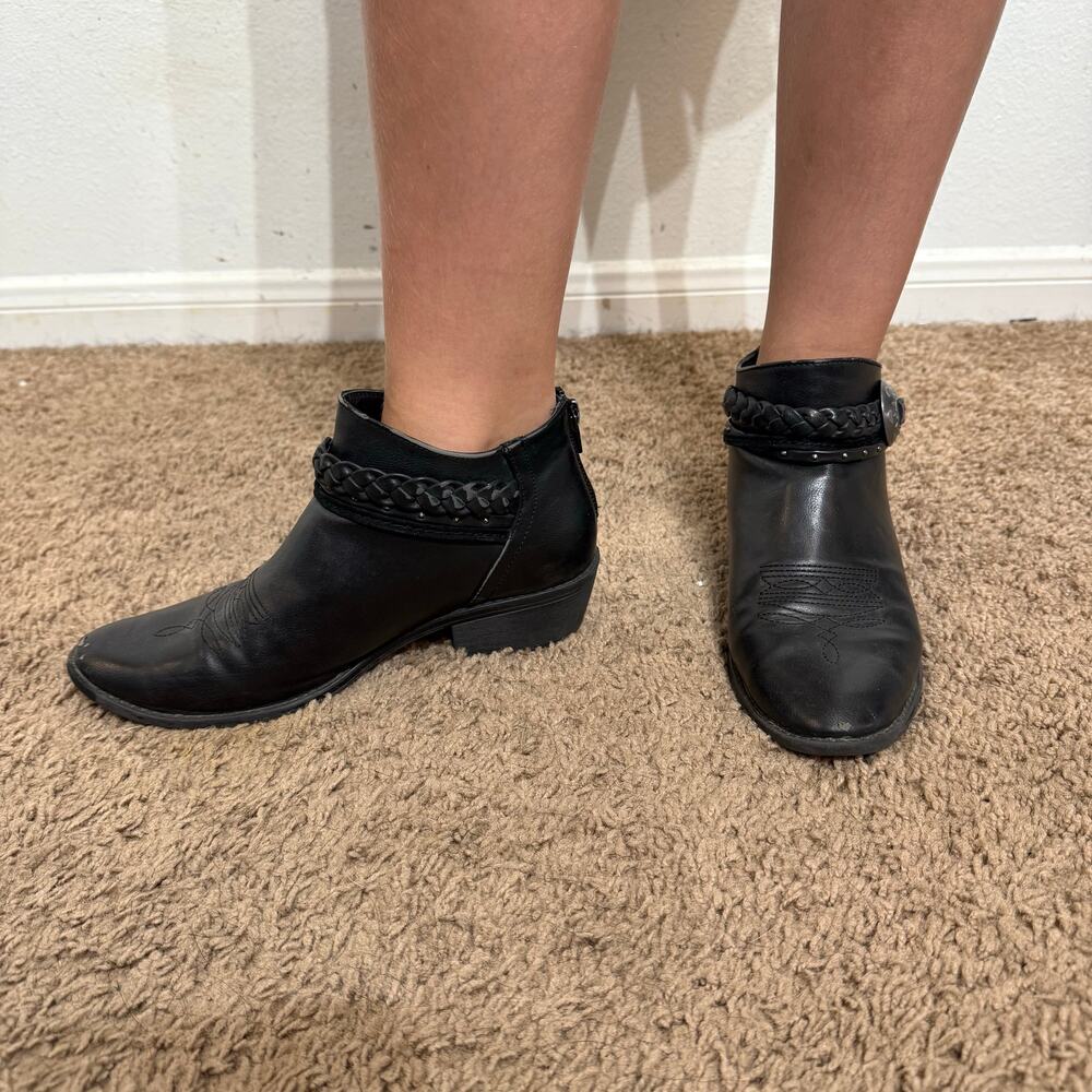 DV by Dolce Vita Black Western Ankle Booties Buckle Detail Sz 6.5